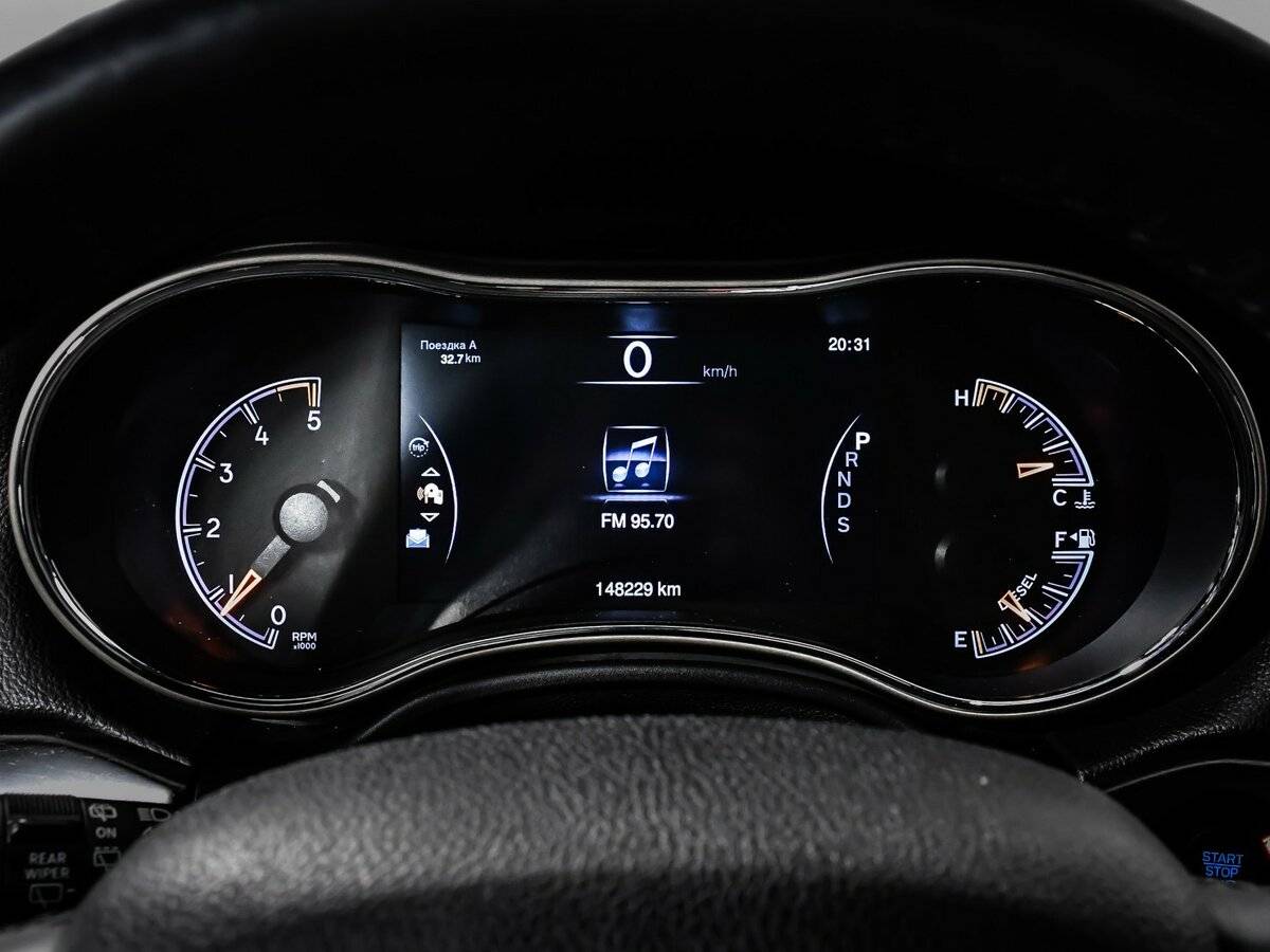 Jeep Grand Cherokee IV (WK2) Рестайлинг, 2014 Фото №8