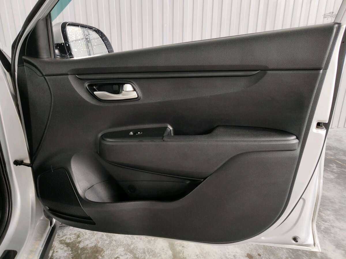 Kia Rio X-Line, 2019 Фото №16