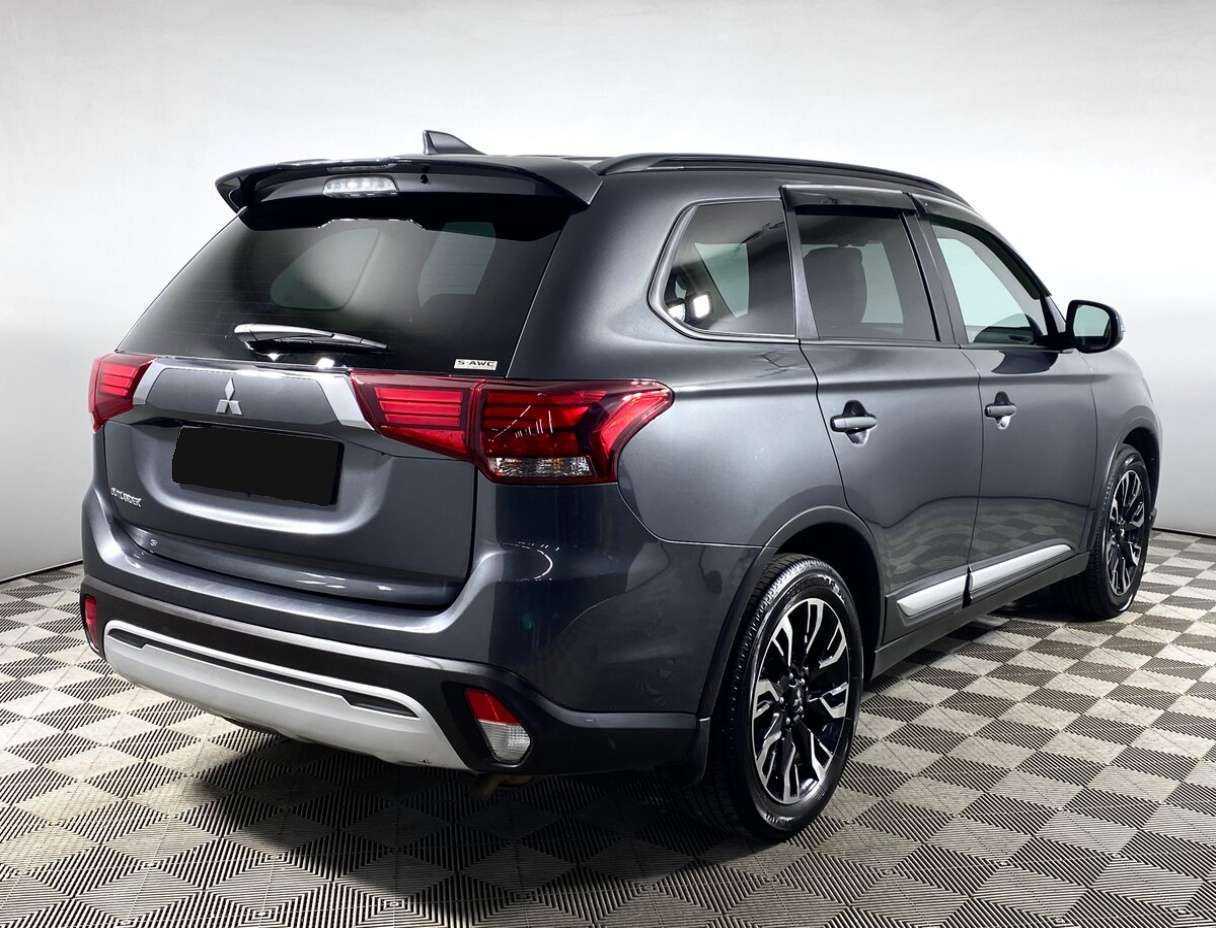 Mitsubishi Outlander, 2021 Фото №5