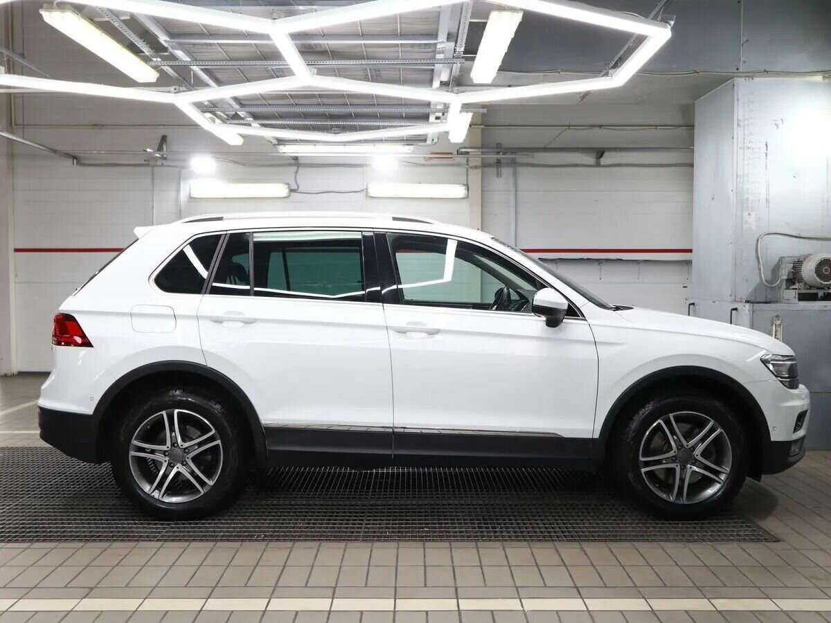 Volkswagen Tiguan, 2018 Фото №13