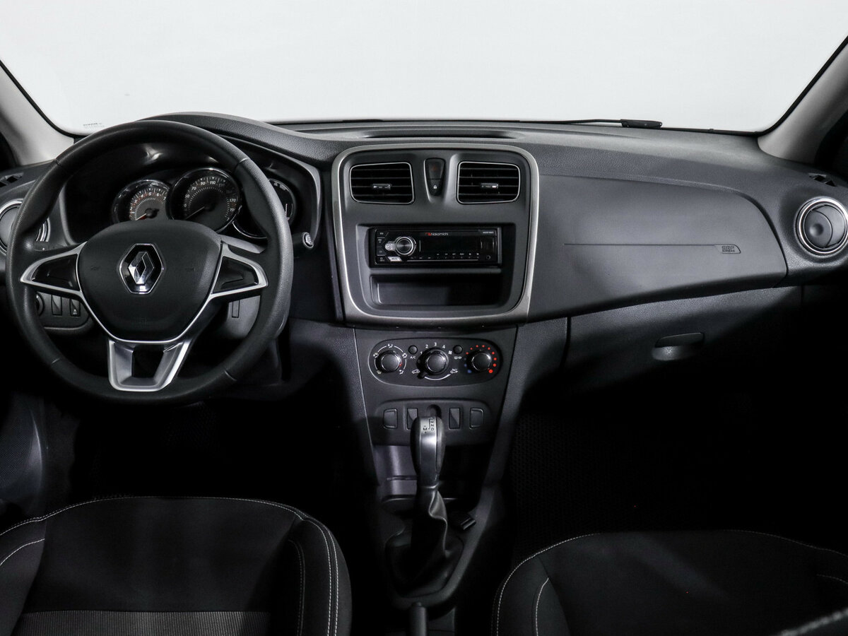 Renault Logan Stepway II Рестайлинг, 2022 Фото №10