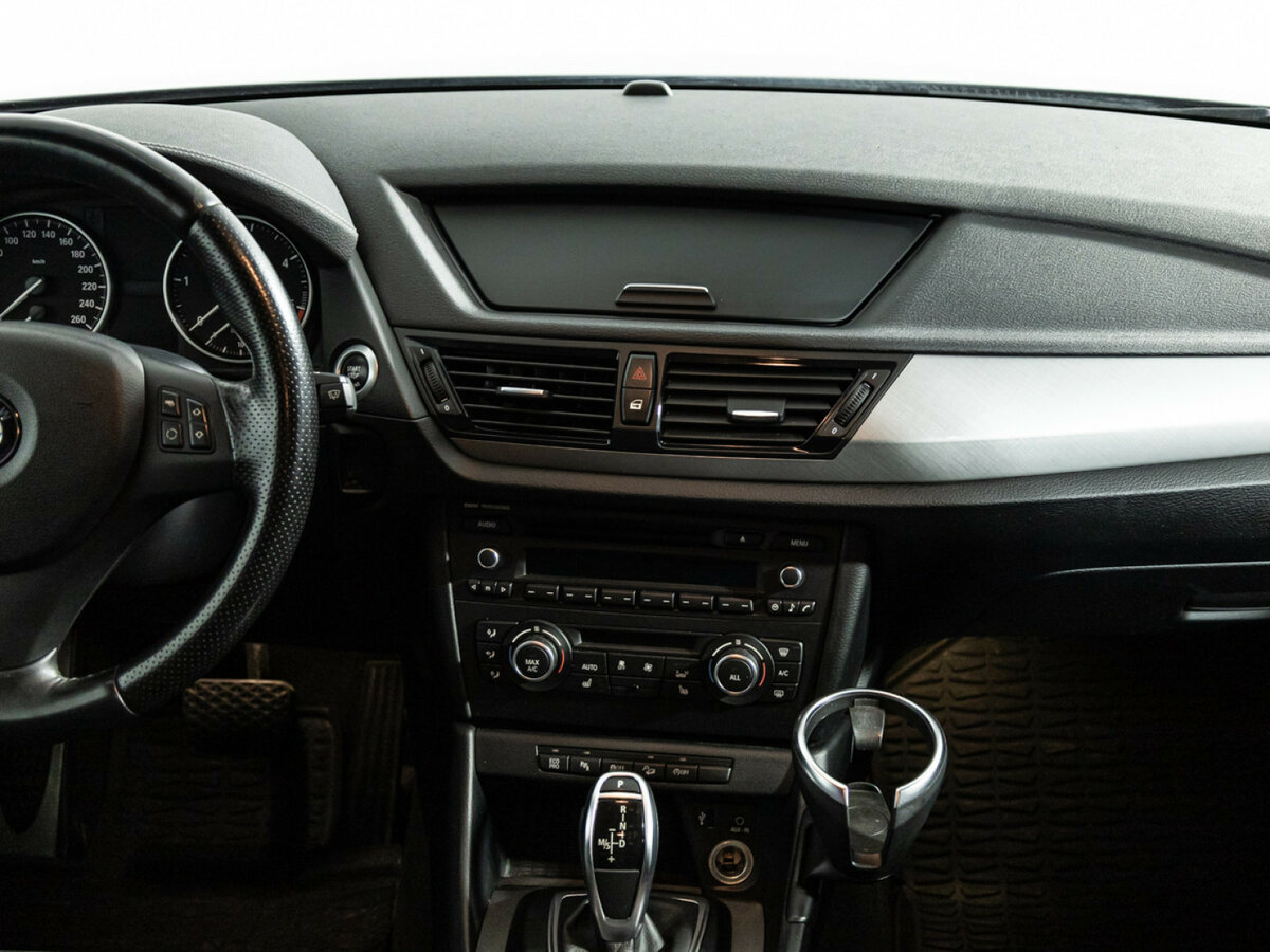 BMW X1 20d I (E84) Рестайлинг, 2014 Фото №14