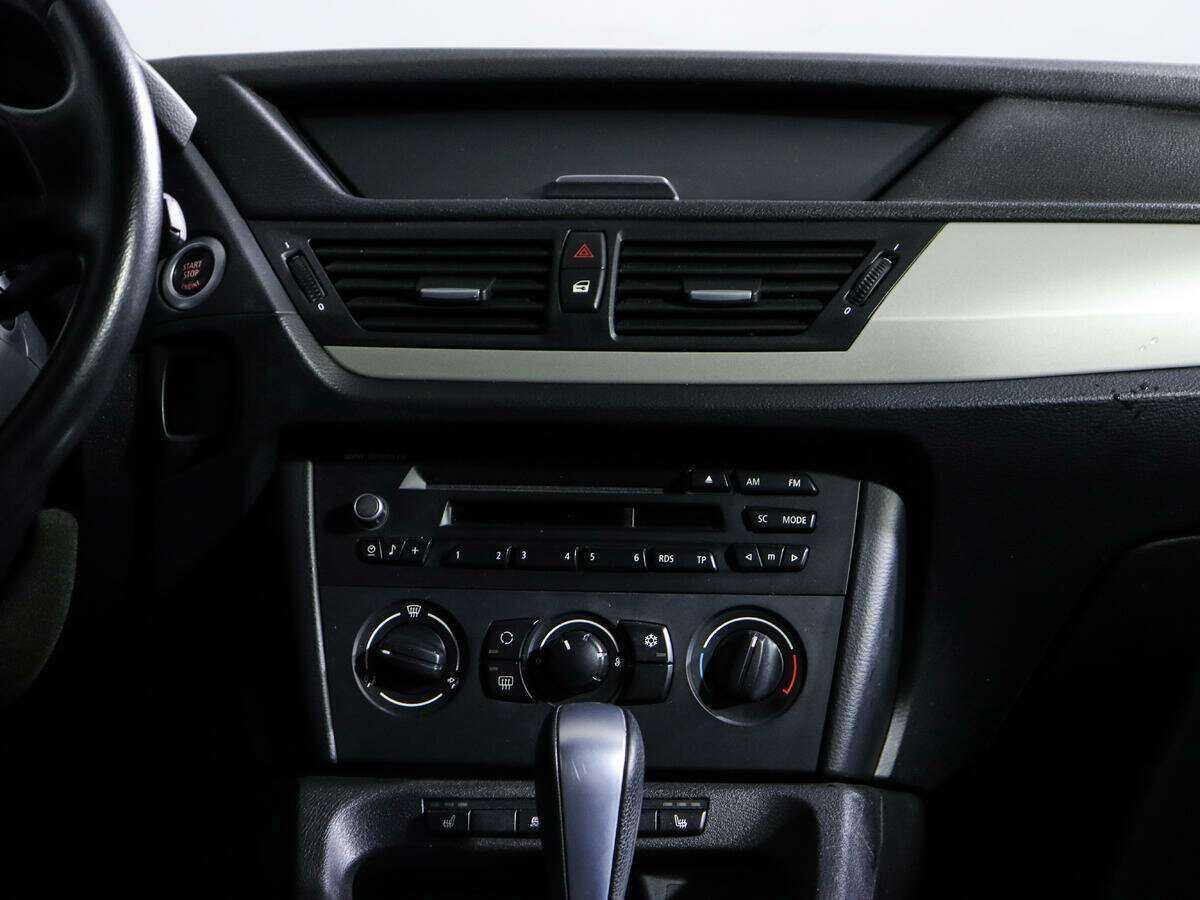 BMW X1 18i, 2012 Фото №11