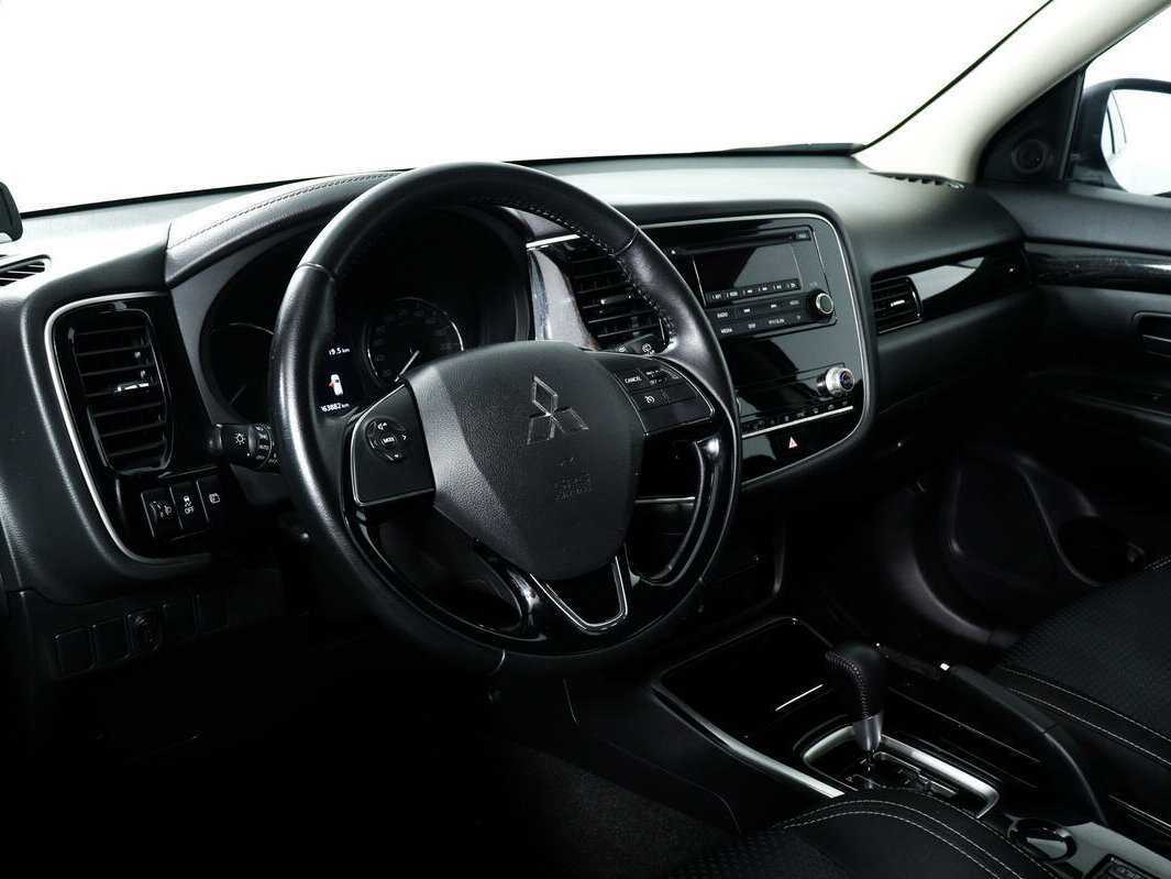 Mitsubishi Outlander, 2021 Фото №11
