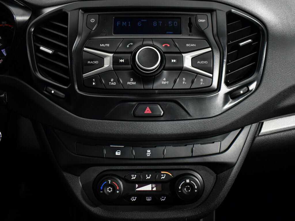 Lada (ВАЗ) Vesta, 2017 Фото №17