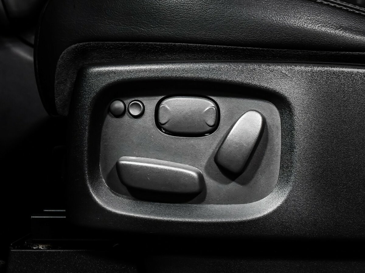 Land Rover Discovery IV Рестайлинг, 2013 Фото №19