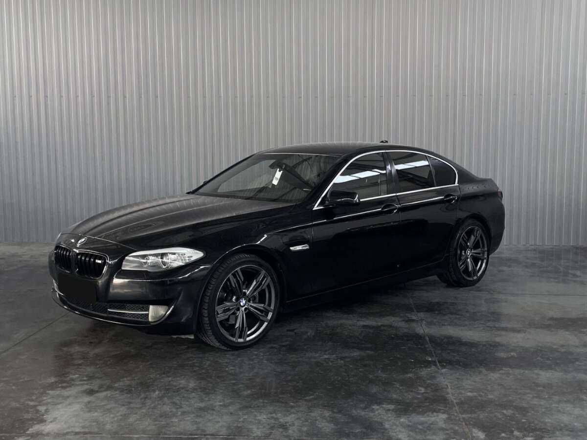 BMW 5 серии 520i, 2012 Фото №1