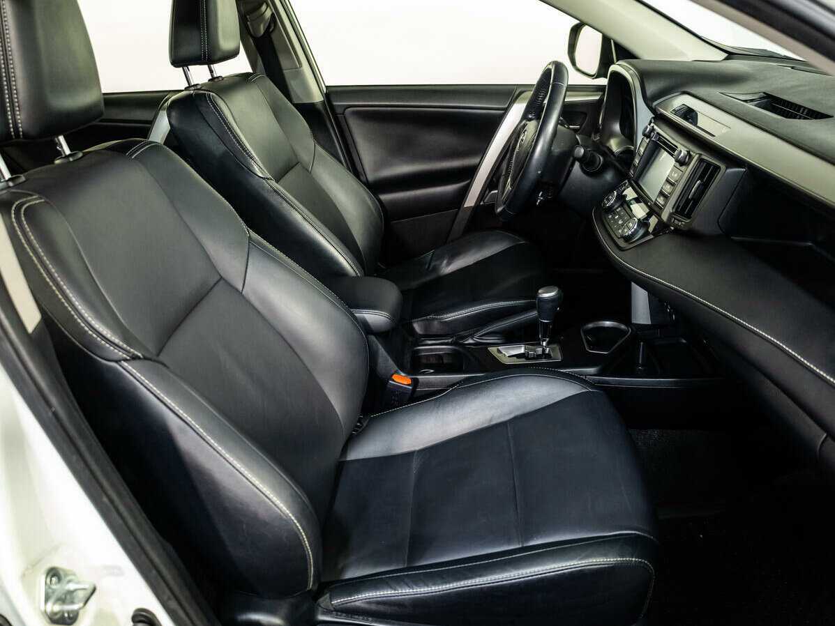 Toyota RAV4, 2015 Фото №9