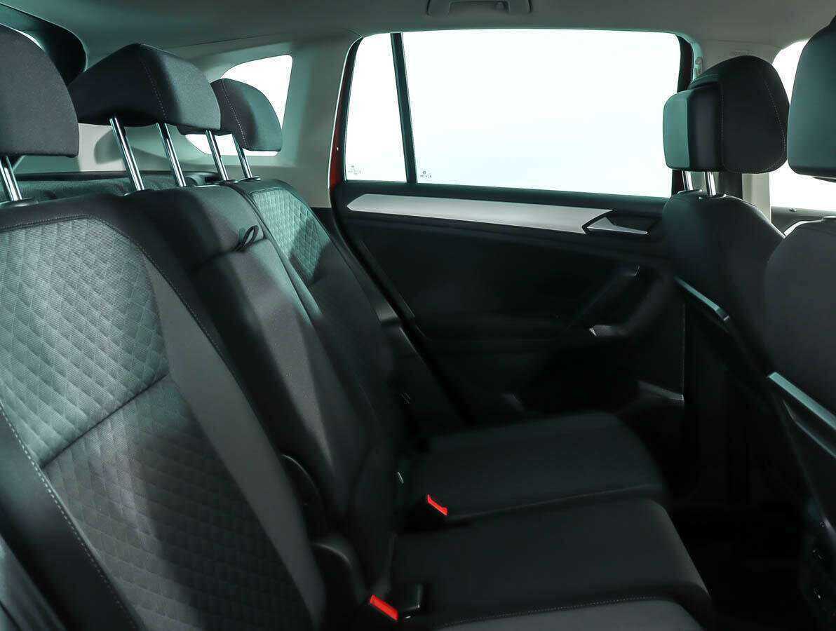 Volkswagen Tiguan, 2019 Фото №9