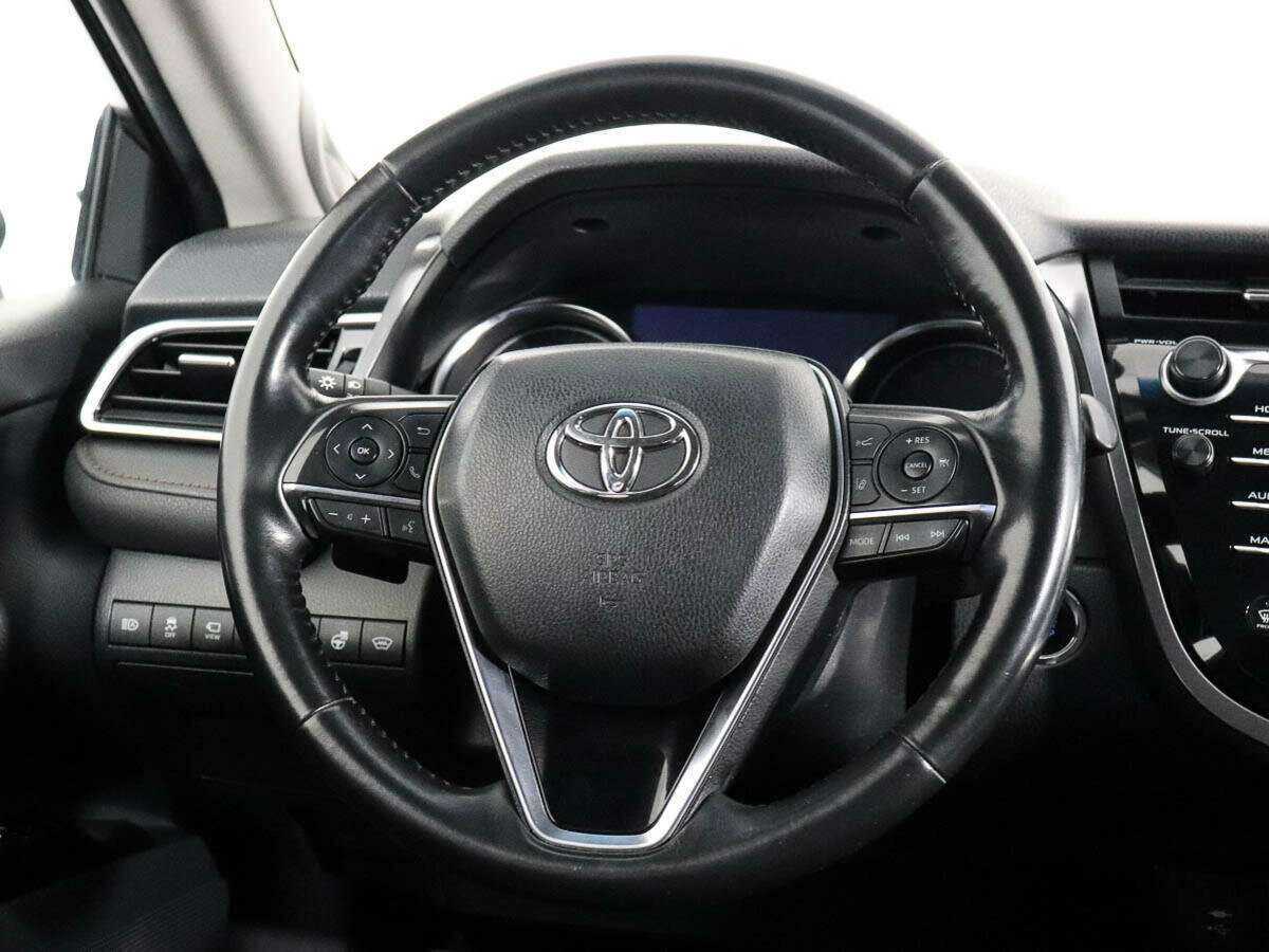 Toyota Camry, 2018 Фото №13