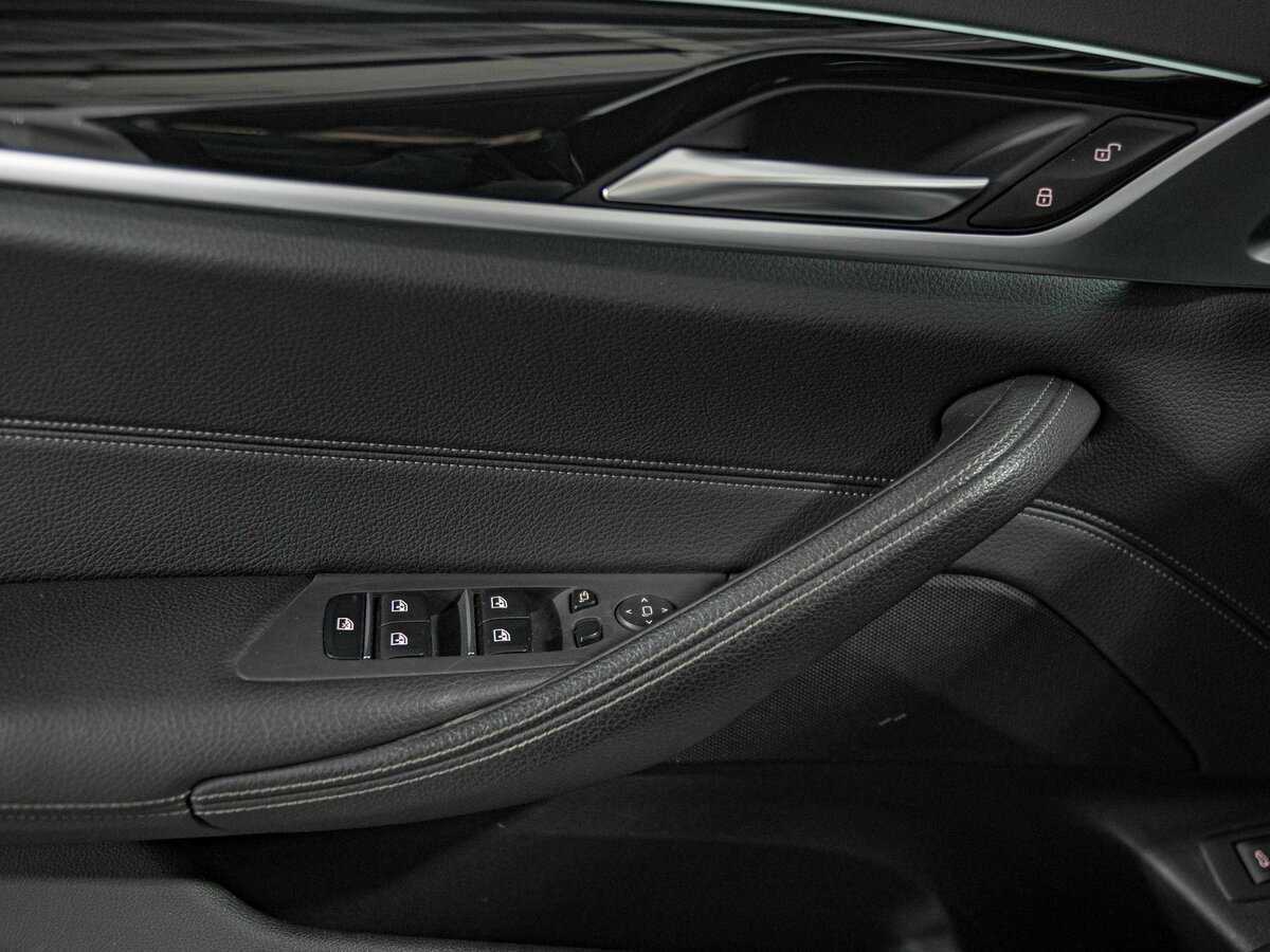 BMW 5 серии 520d xDrive, 2018 Фото №15