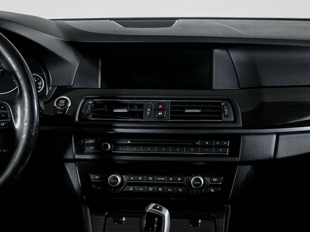 BMW 5 серии 530d xDrive, 2012 Фото №13