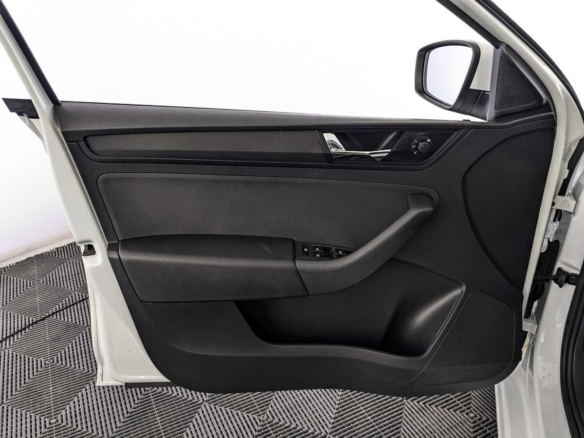 Skoda Rapid, 2018 Фото №15