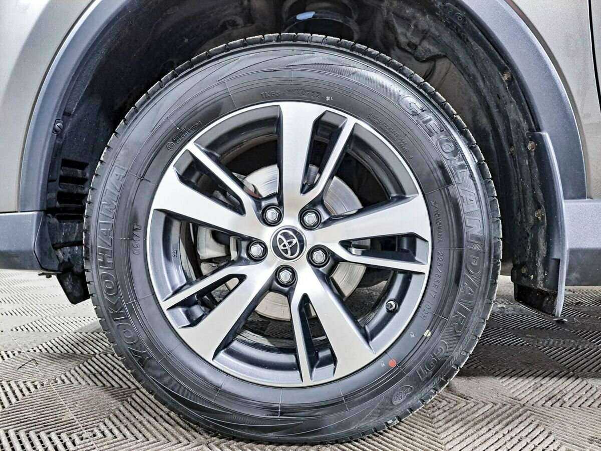 Toyota RAV4, 2019 Фото №17