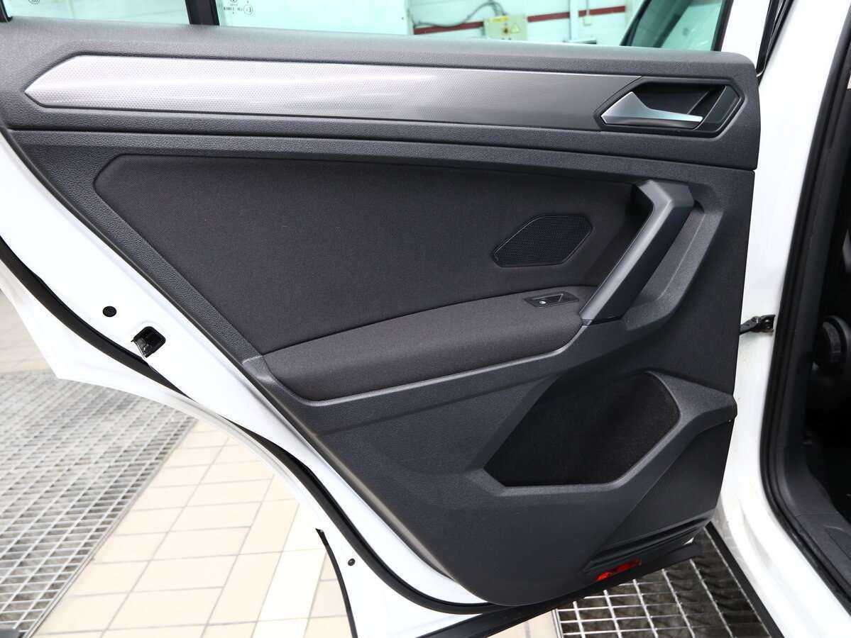 Volkswagen Tiguan, 2019 Фото №12