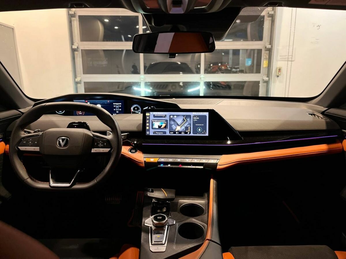 Changan UNI-V I, 2023 Фото №8