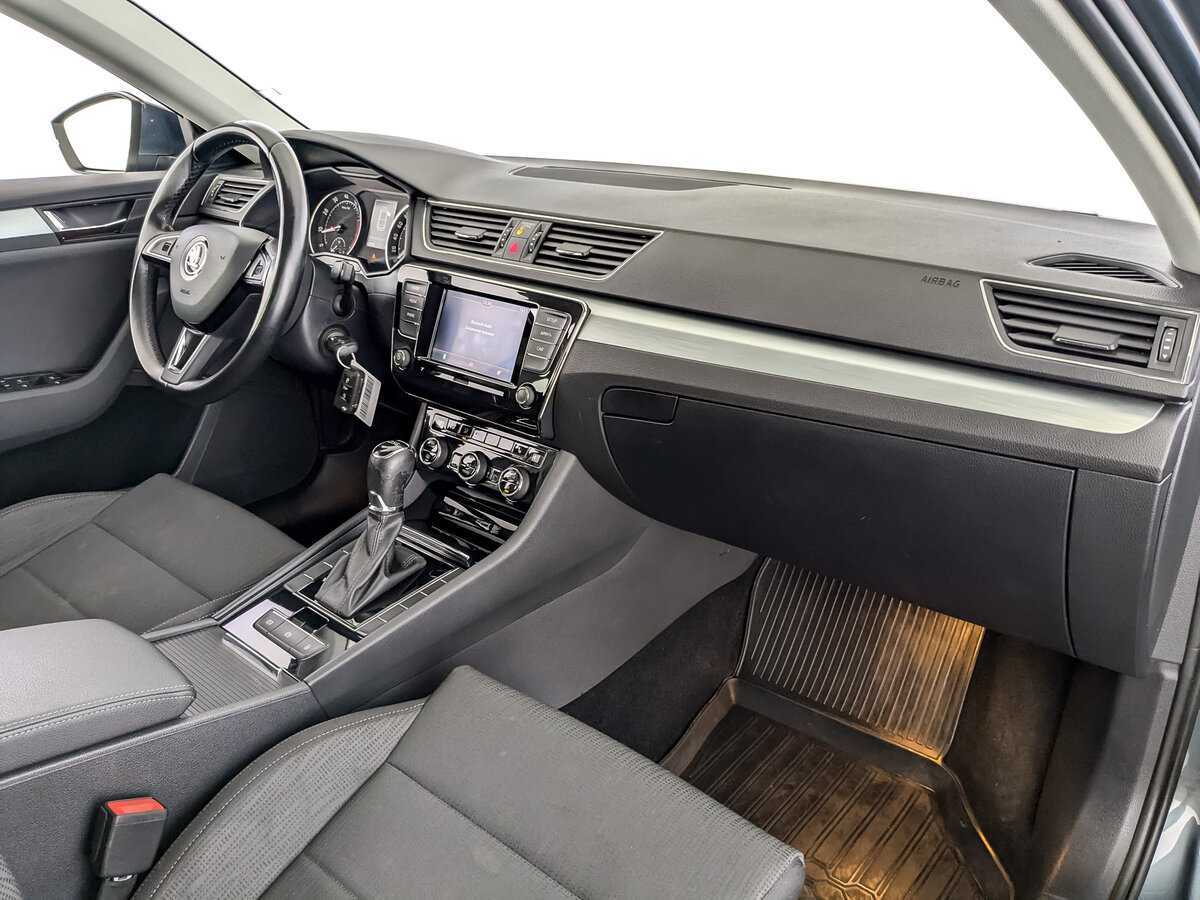 Skoda Superb, 2019 Фото №11