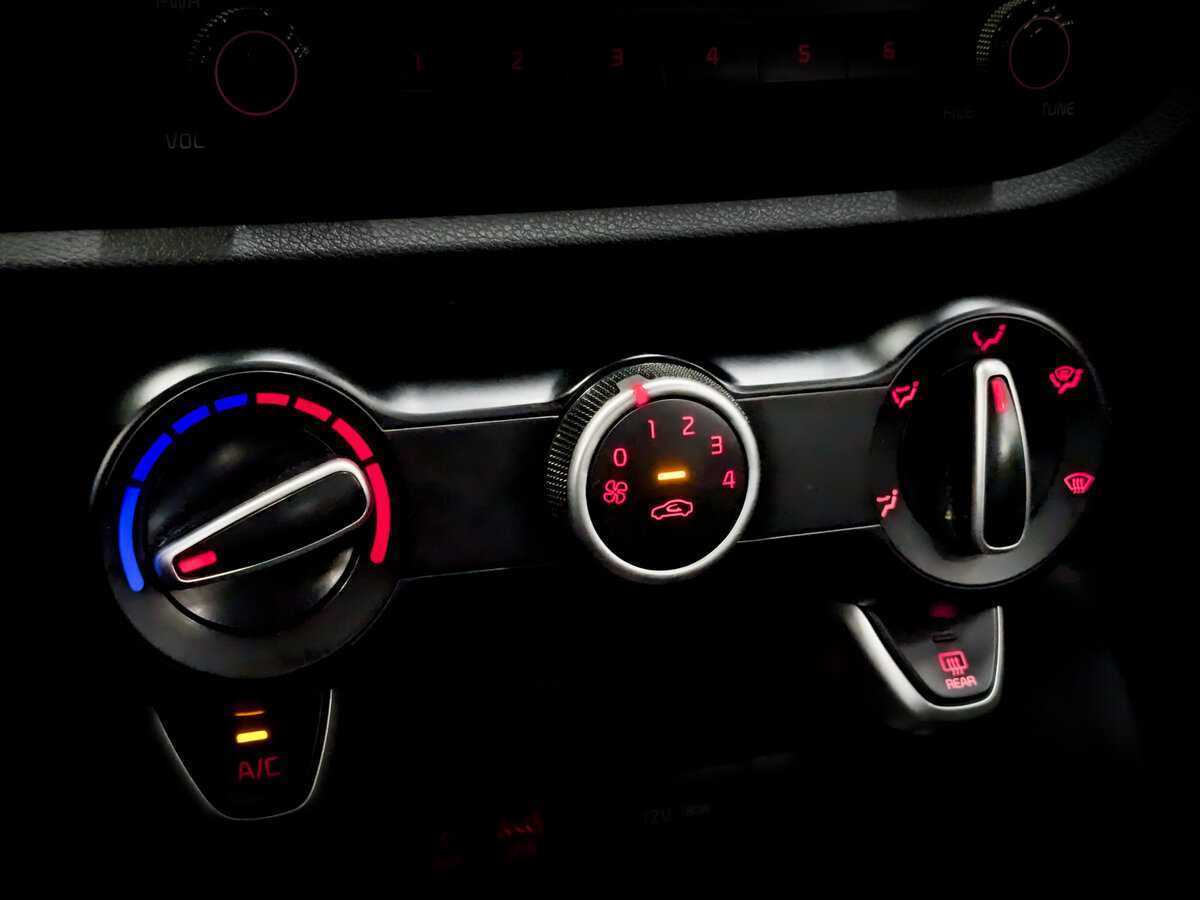 Kia Rio X-Line, 2020 Фото №23