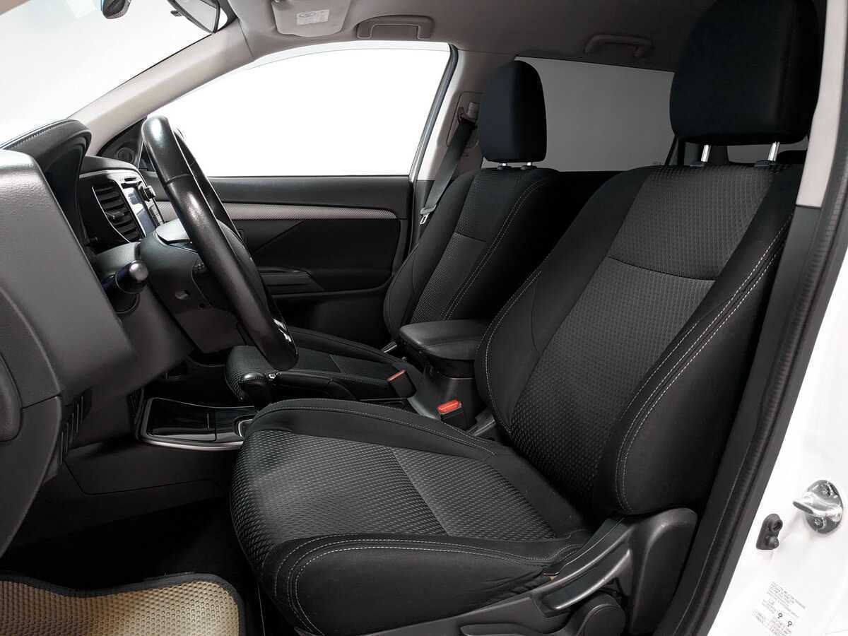 Mitsubishi Outlander, 2017 Фото №19