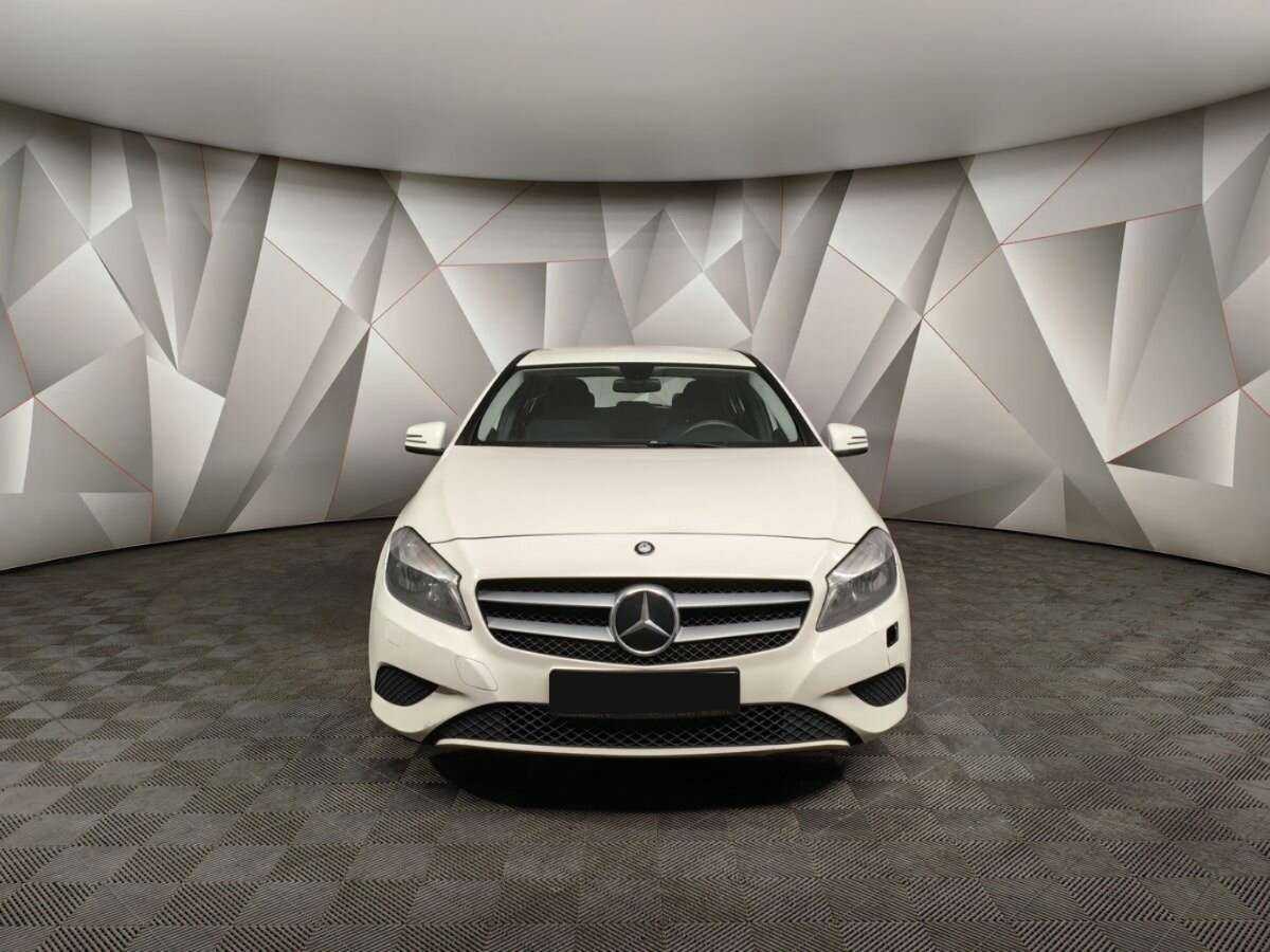 Mercedes-Benz A-Класс 180, 2014 Фото №7