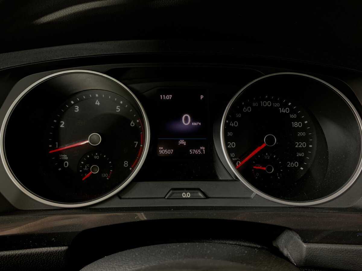 Volkswagen Tiguan, 2019 Фото №15