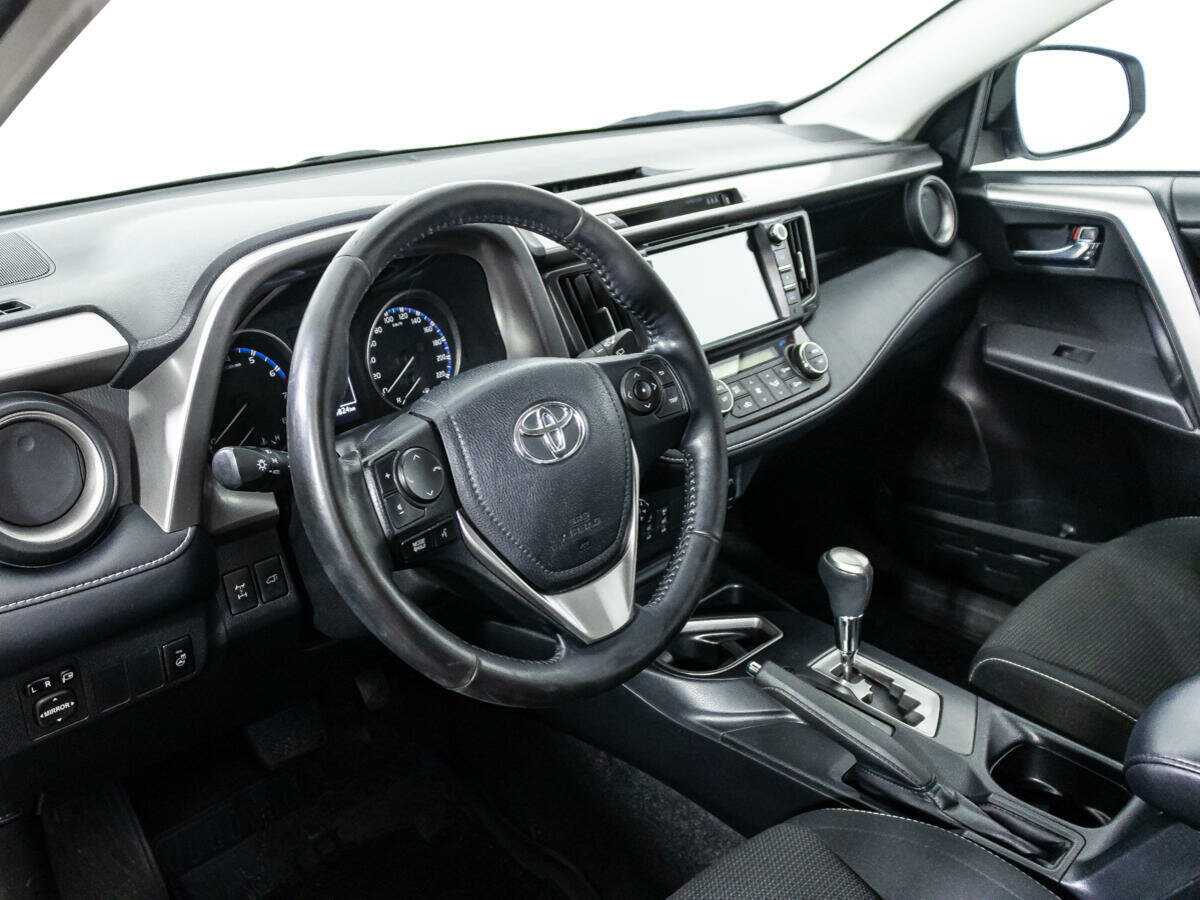 Toyota RAV4, 2018 Фото №11