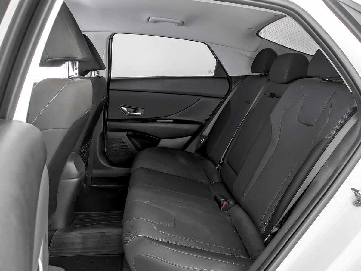 Hyundai Elantra, 2022 Фото №12
