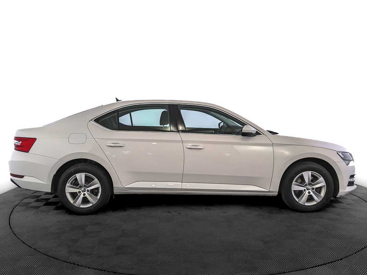 Skoda Superb, 2021 Фото №4