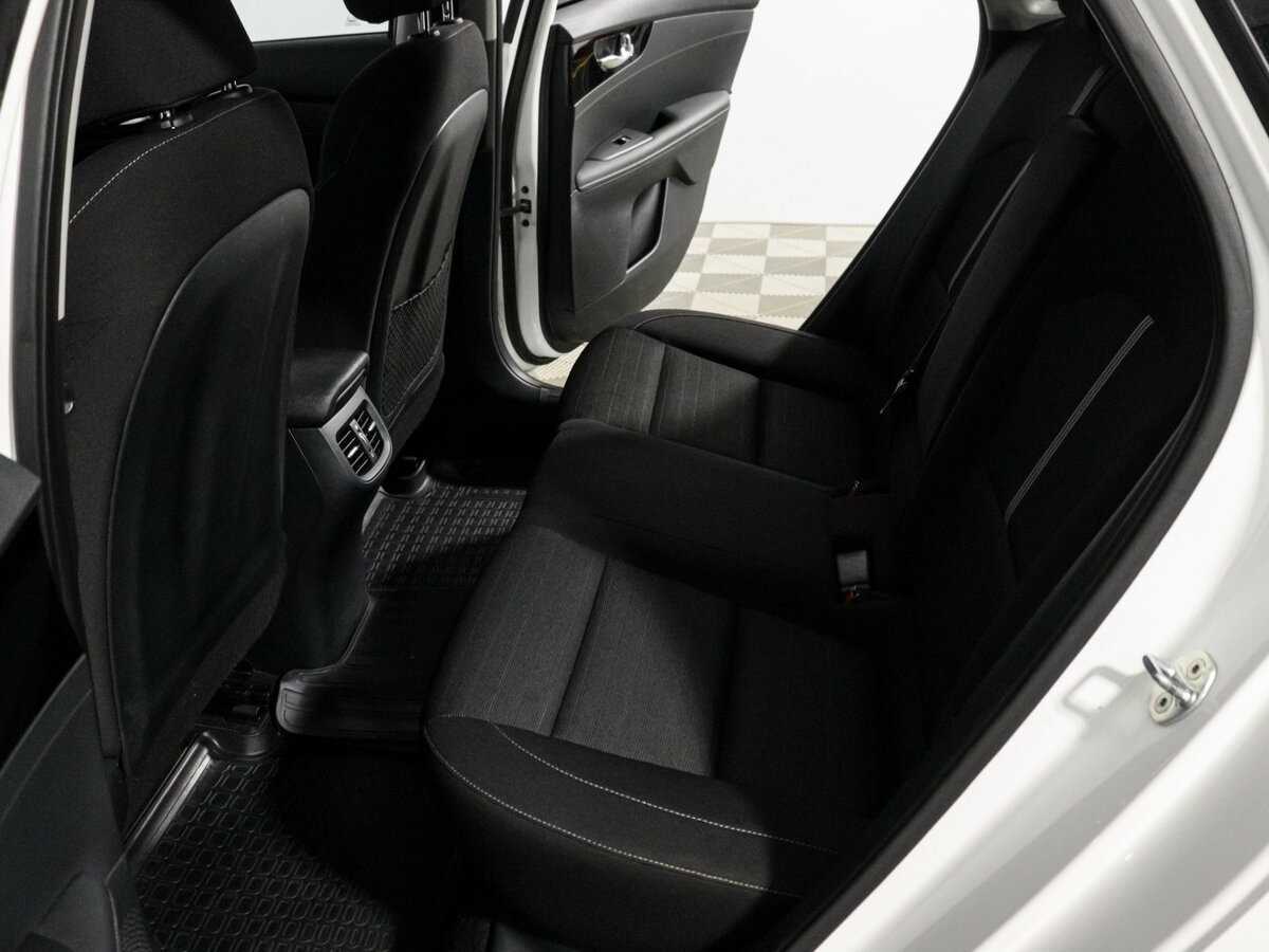 Kia Cerato, 2019 Фото №16