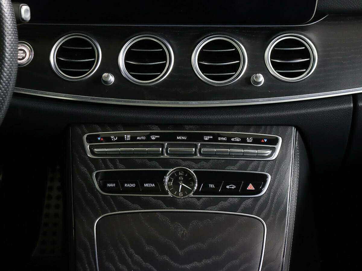 Mercedes-Benz E-Класс 200, 2017 Фото №13