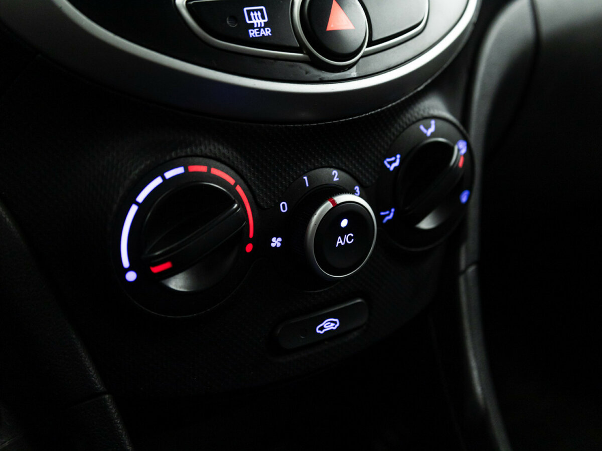 Hyundai Solaris I, 2012 Фото №15