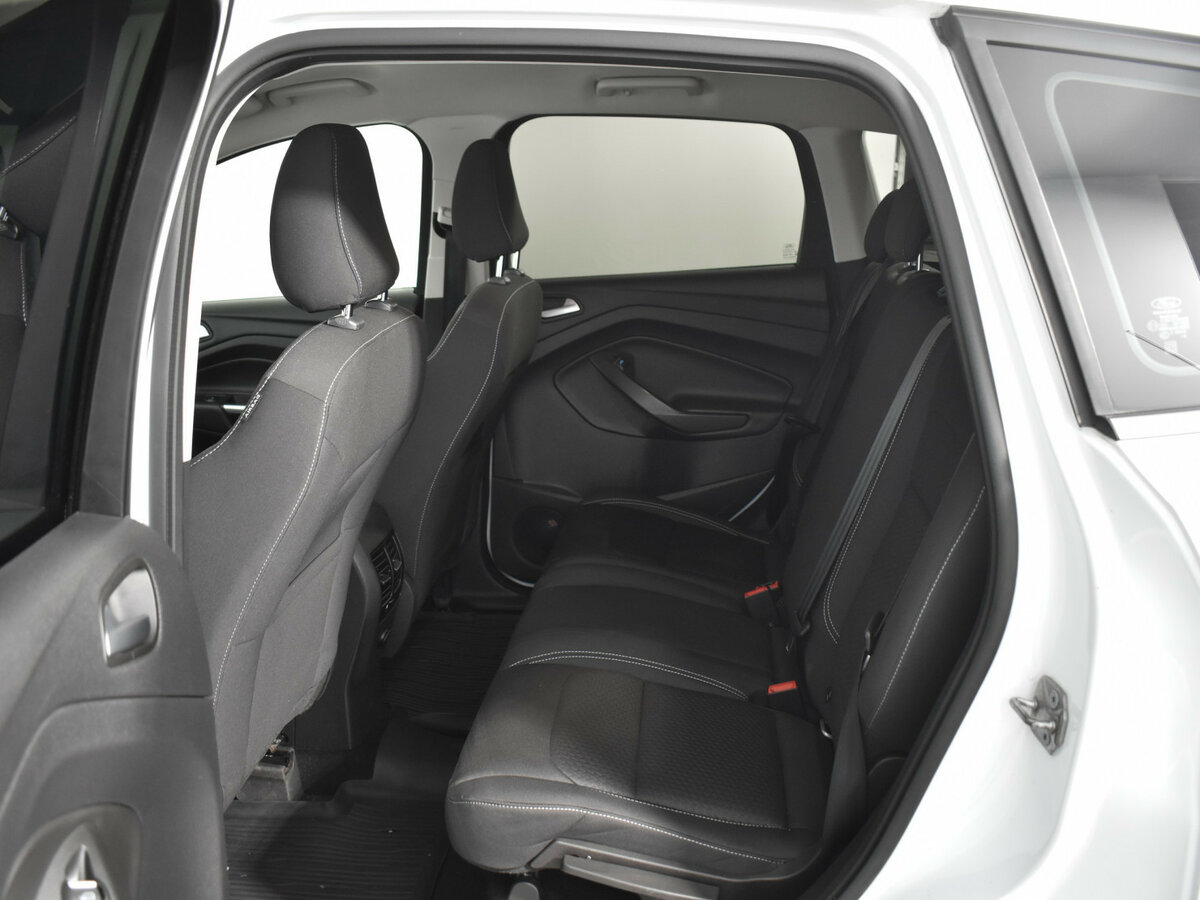 Ford Kuga II Рестайлинг, 2017 Фото №10