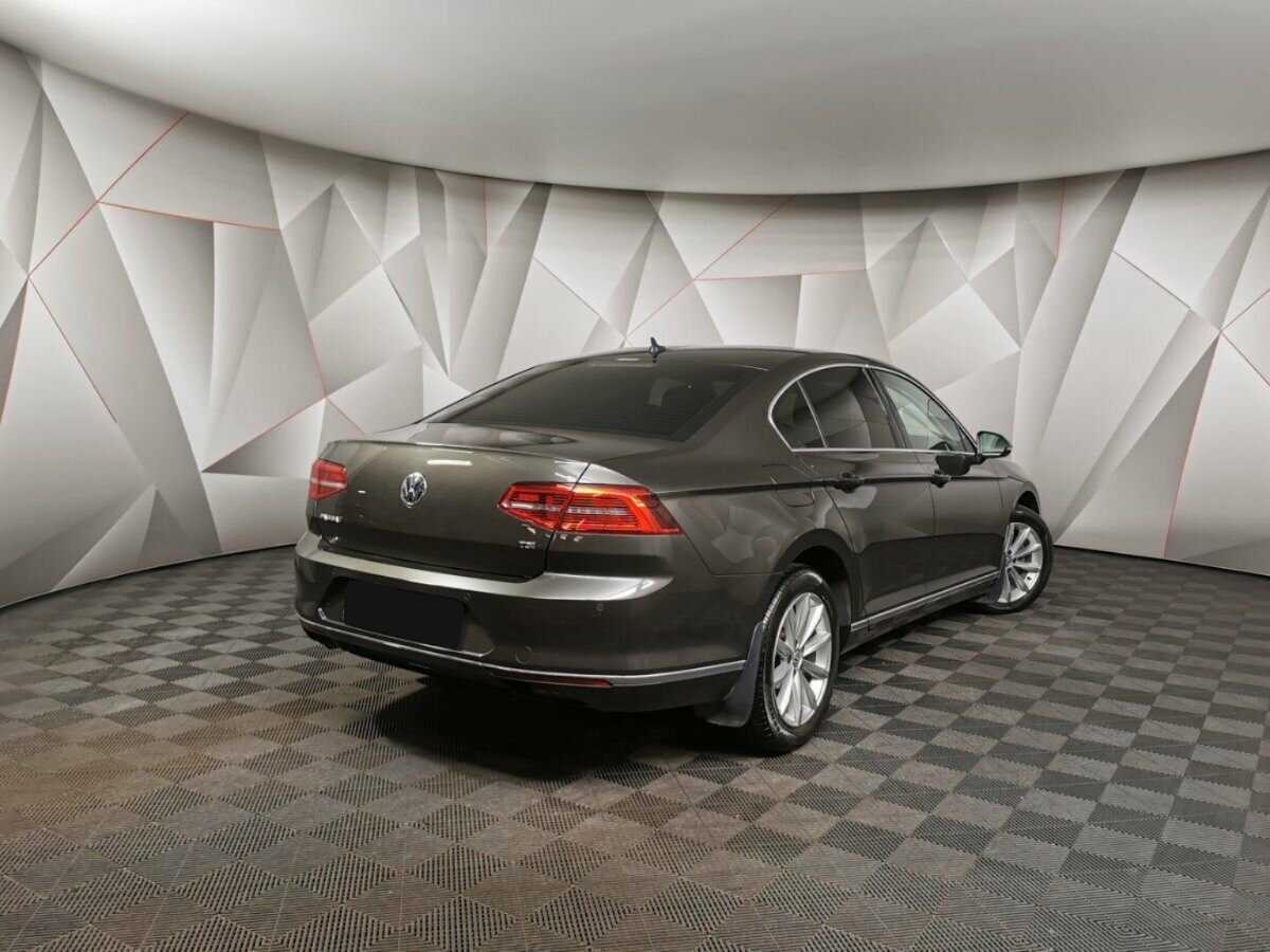 Volkswagen Passat, 2018 Фото №2