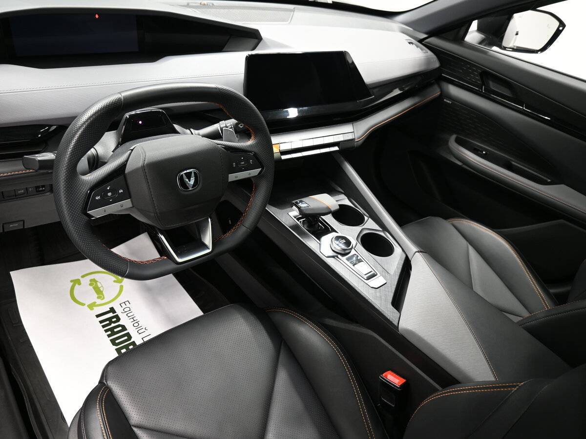 Changan UNI-V, 2023 Фото №8