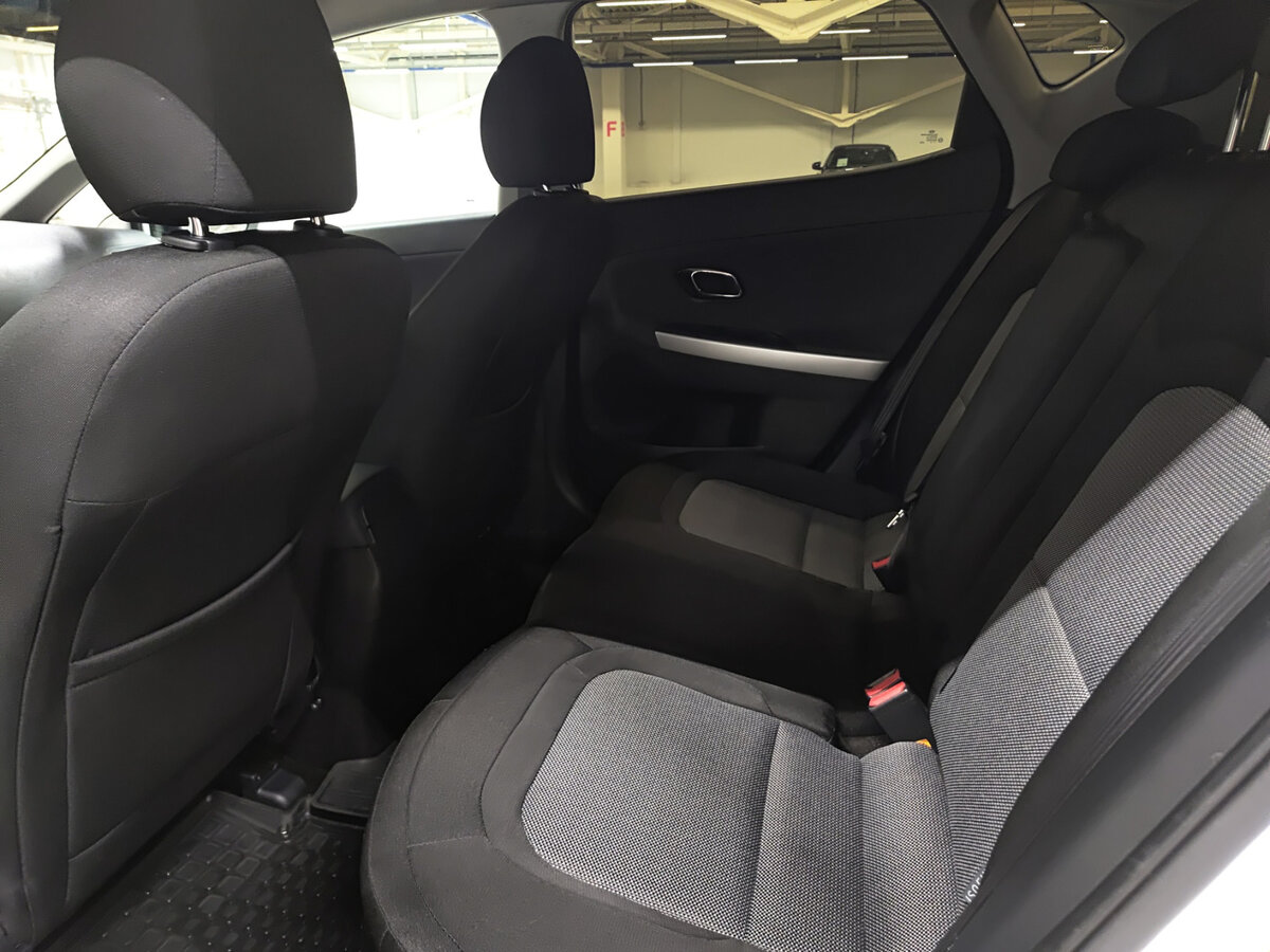 Kia Ceed II Рестайлинг, 2018 Фото №12