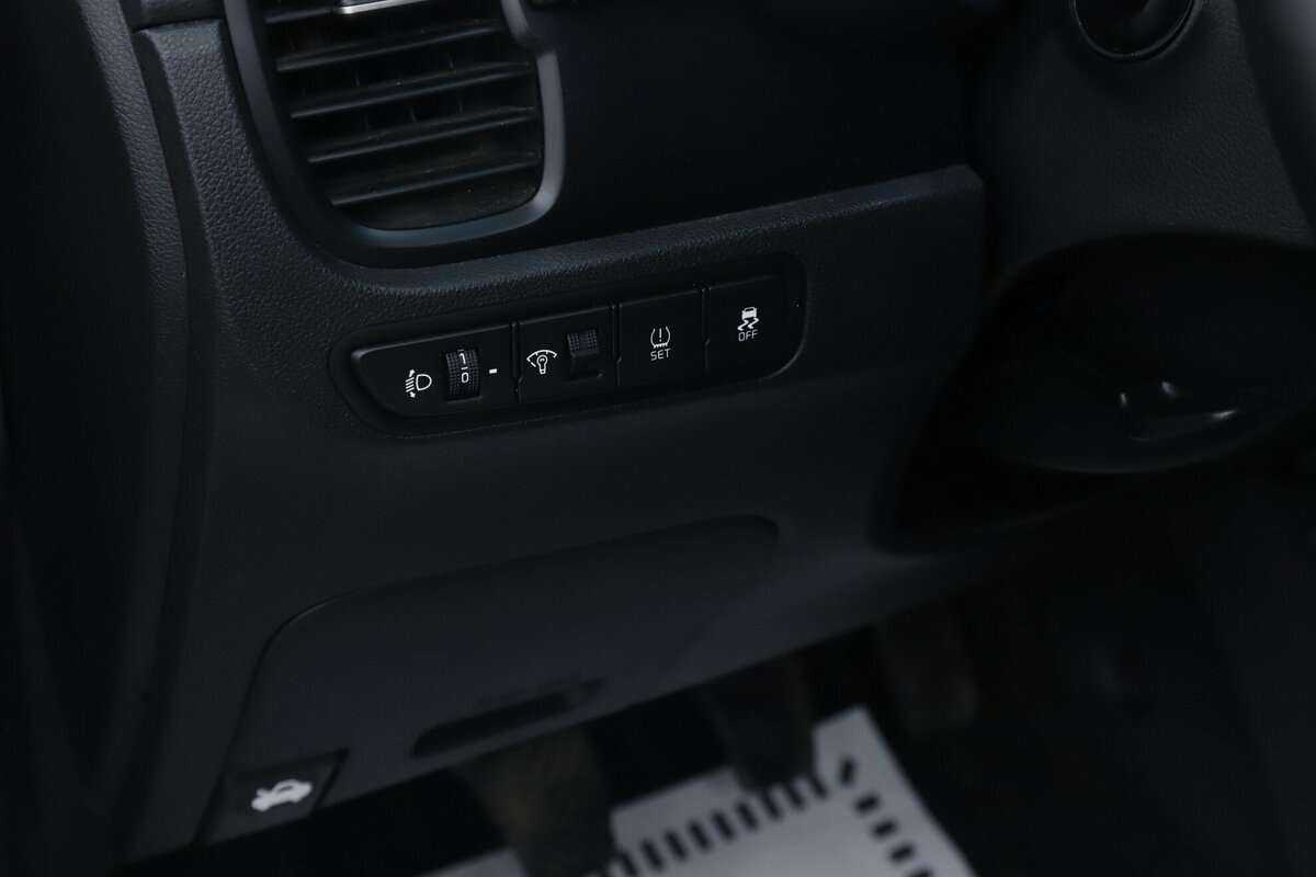 Kia Rio, 2019 Фото №11