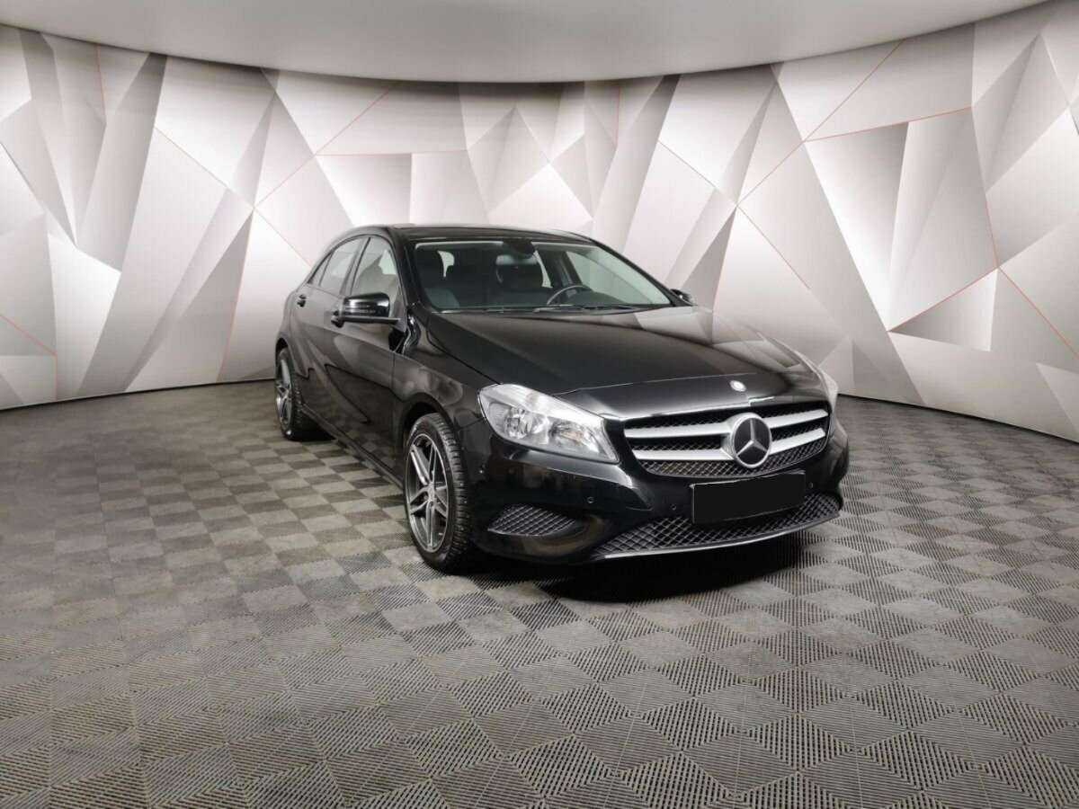 Mercedes-Benz A-Класс 180, 2014 Фото №3