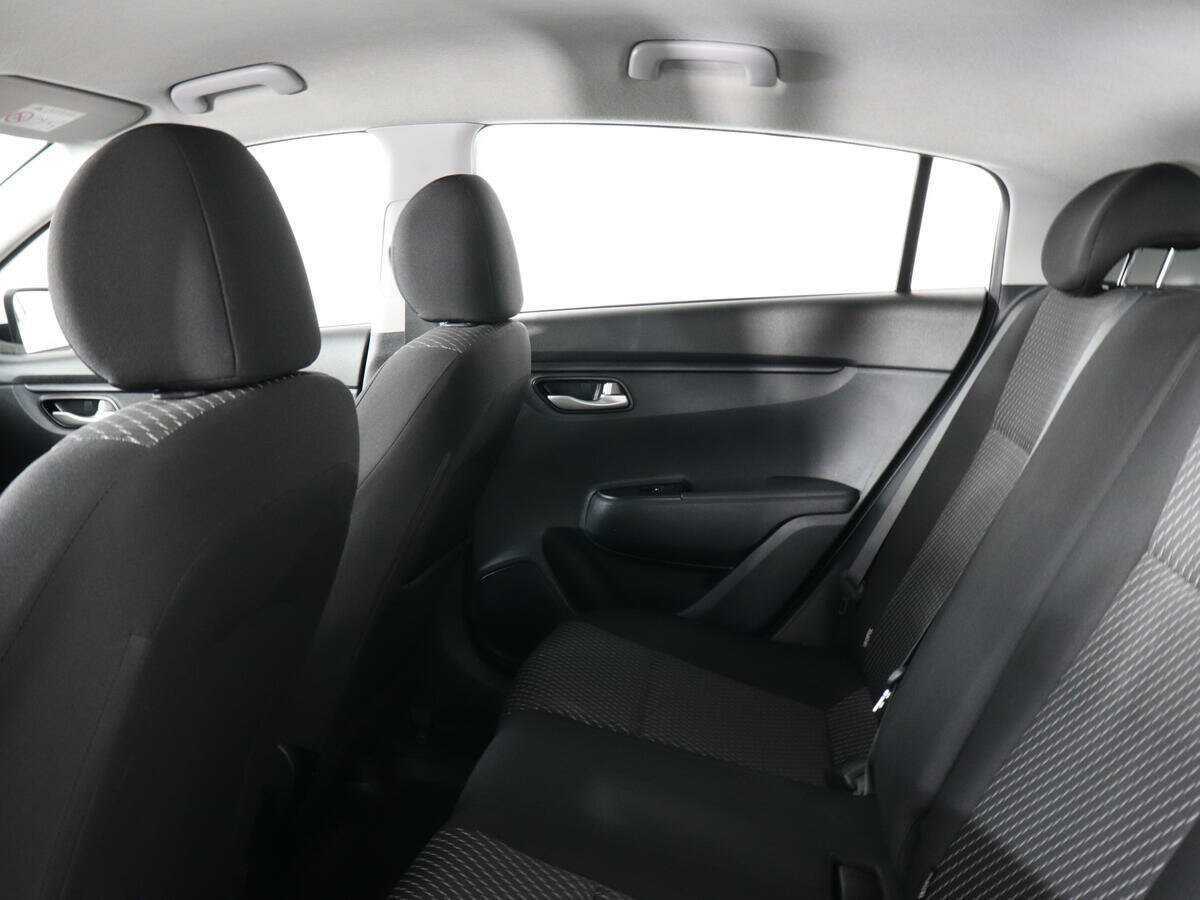 Kia Rio X-Line, 2019 Фото №14
