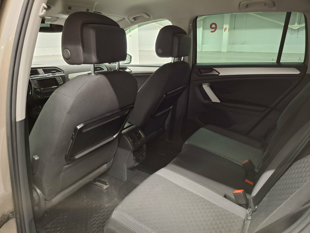 Volkswagen Tiguan II, 2017 Фото №12