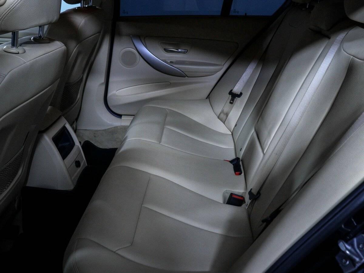 BMW 3 серии 320i, 2013 Фото №8