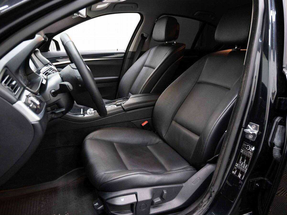 BMW 5 серии 528i, 2012 Фото №8