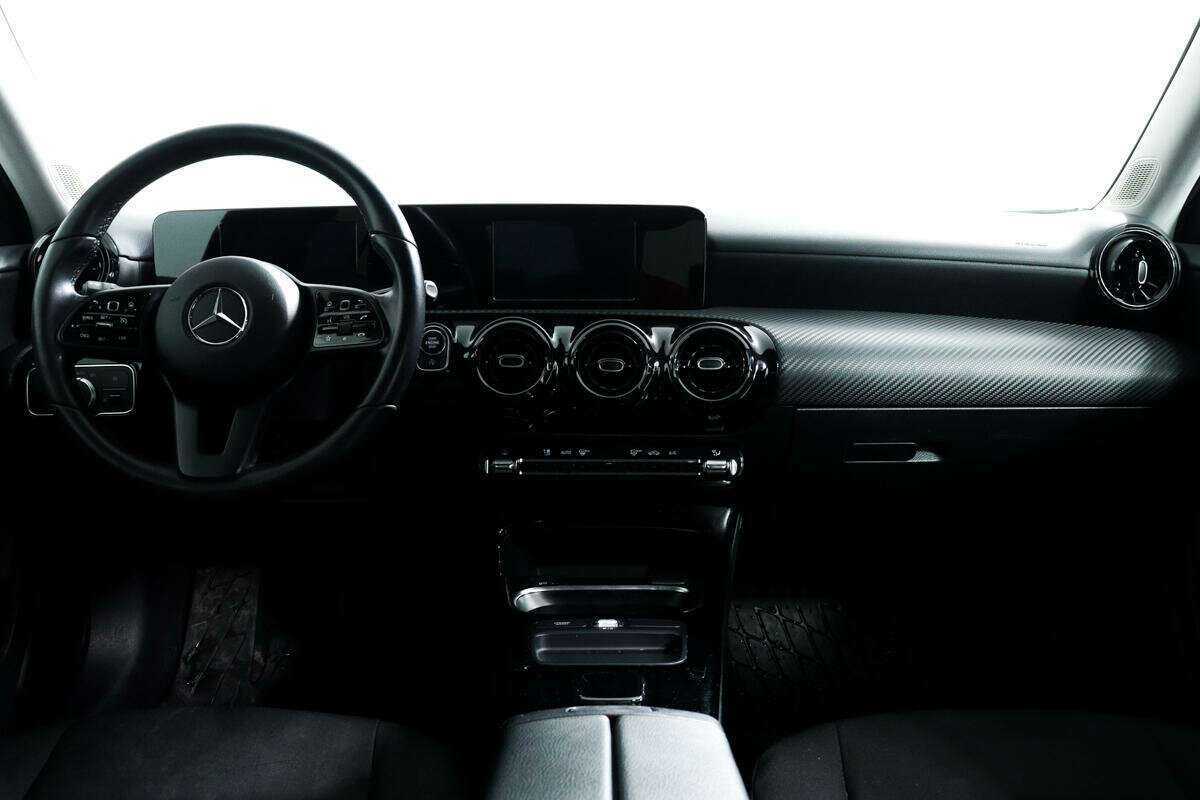 Mercedes-Benz A-Класс 200, 2019 Фото №11