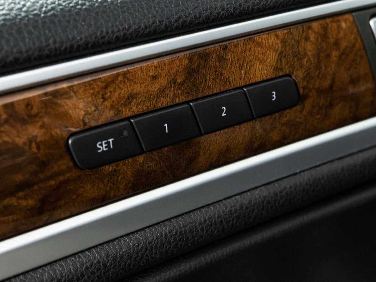 Volkswagen Touareg, 2012 Фото №16