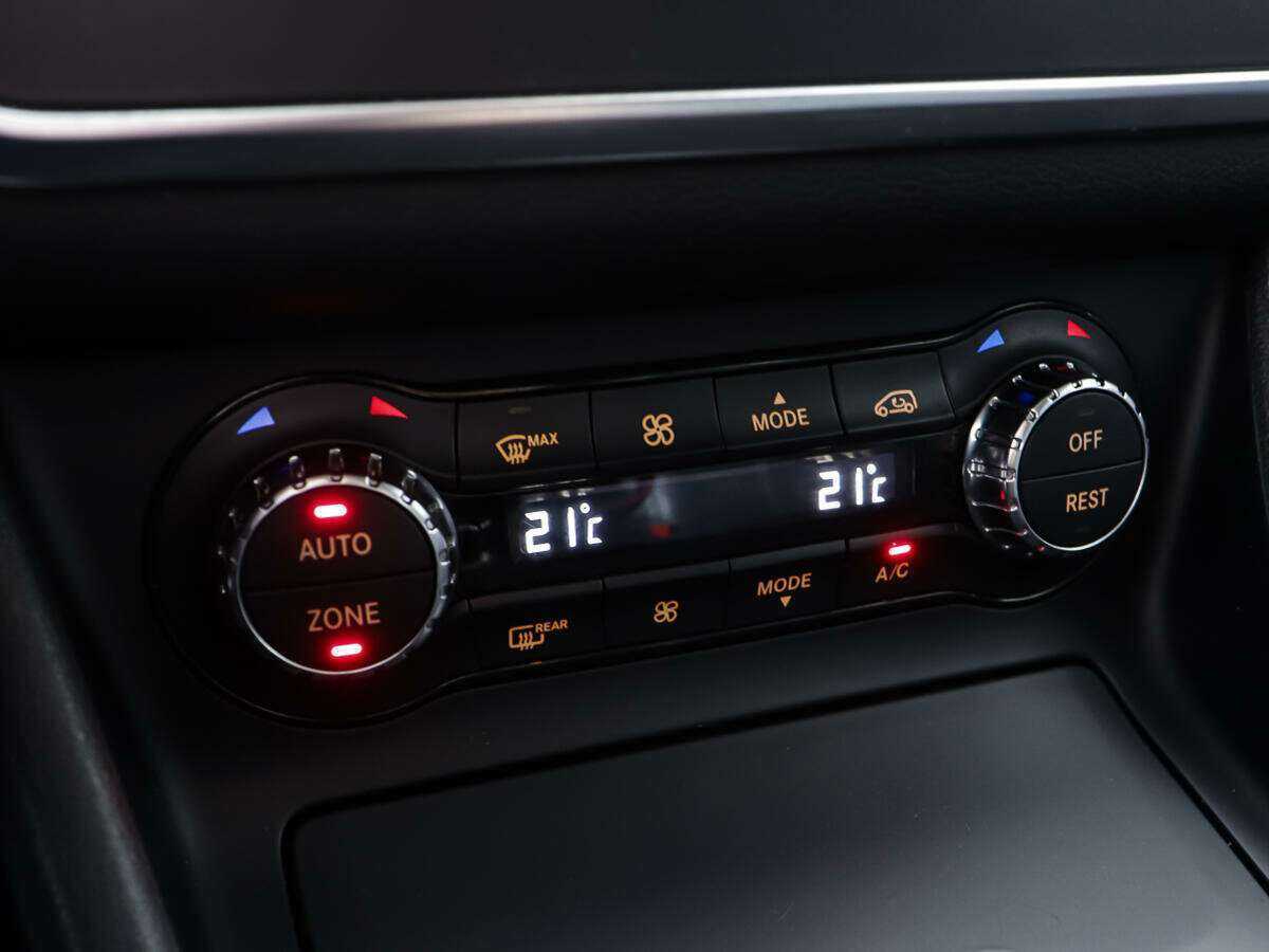 Mercedes-Benz CLA 200, 2015 Фото №14