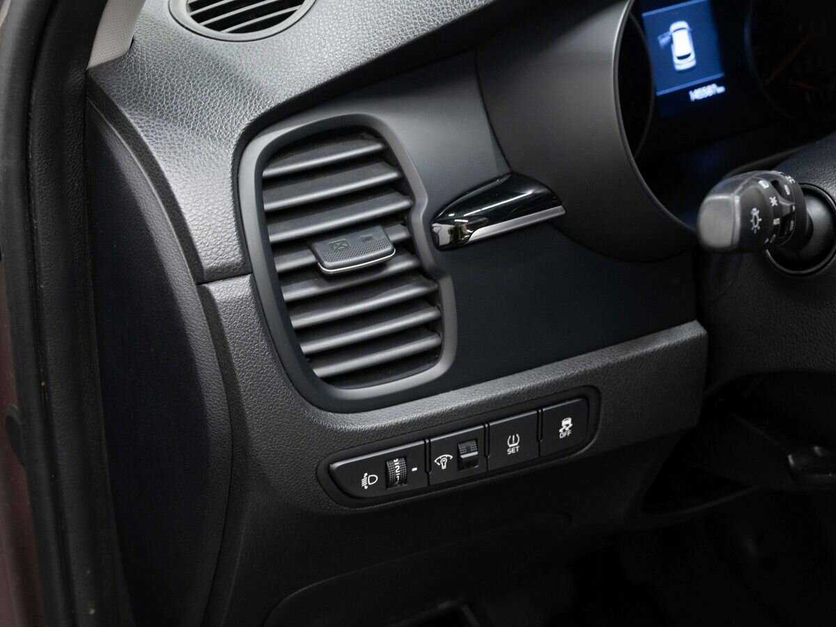 Kia Rio X-Line, 2018 Фото №19