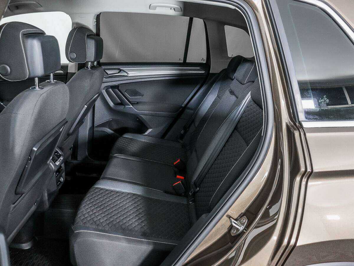 Volkswagen Tiguan, 2018 Фото №11