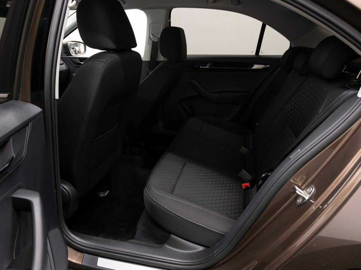 Skoda Rapid, 2018 Фото №11