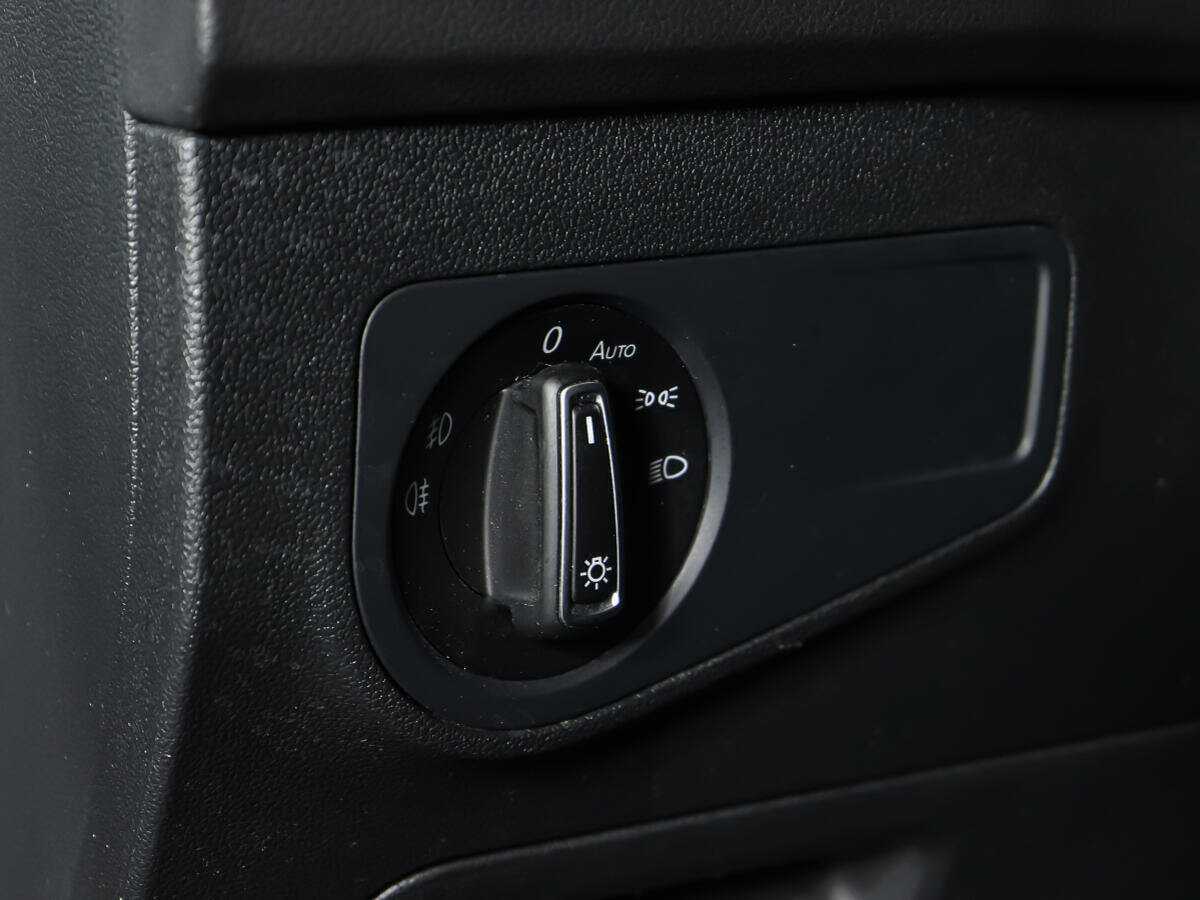 Volkswagen Tiguan, 2018 Фото №17