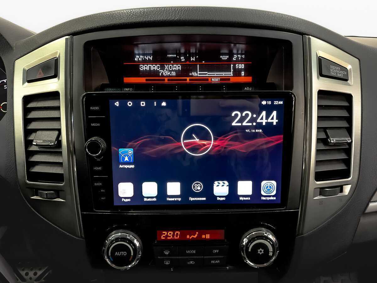 Mitsubishi Pajero, 2015 Фото №17