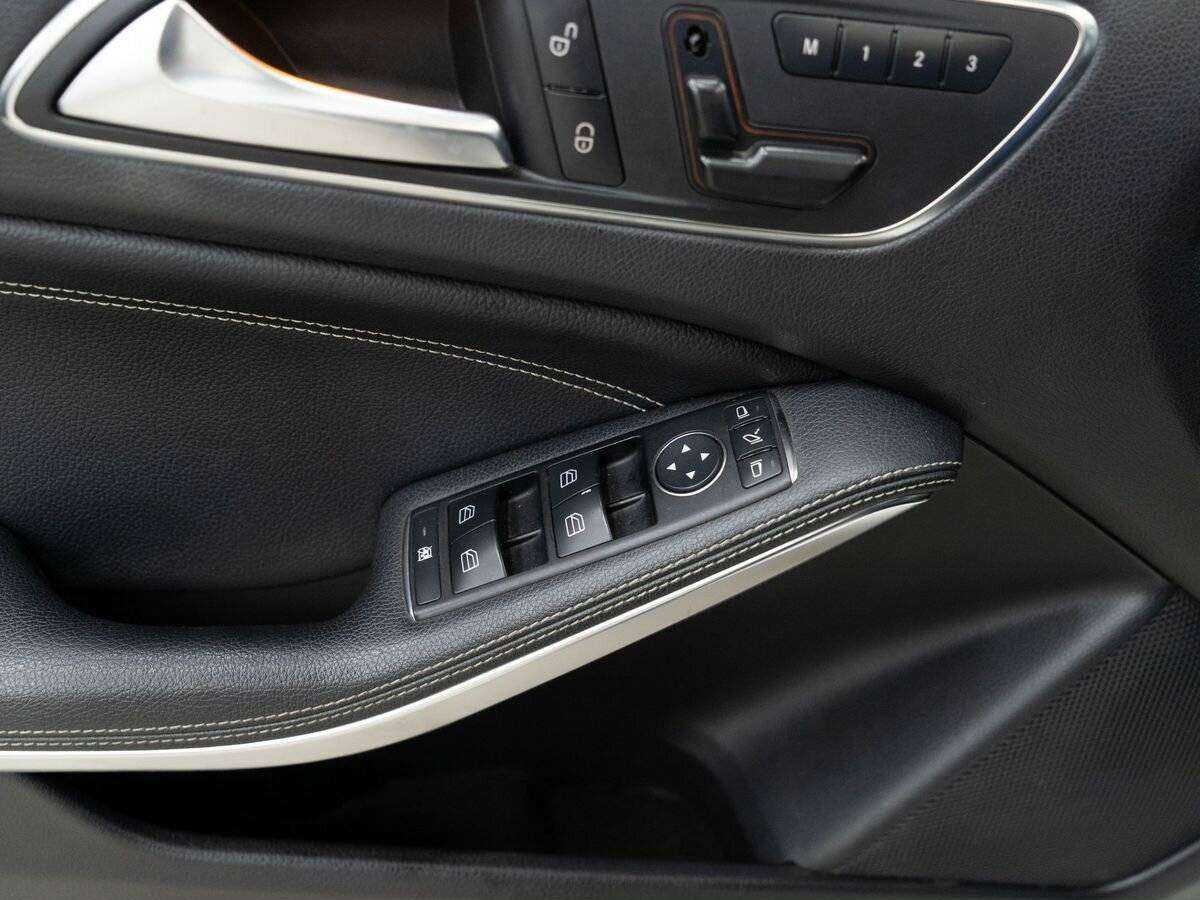 Mercedes-Benz A-Класс 180, 2013 Фото №13